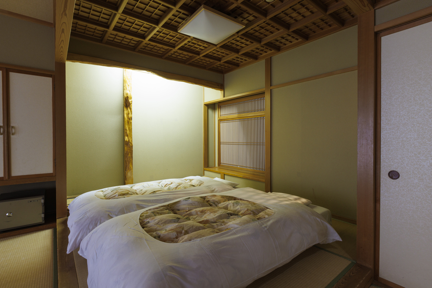 【富士山側】16畳和室ベッドタイプ（広縁付）
