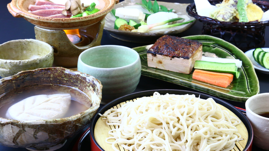 そば会席陶板焼きもついてボリューム満点♪