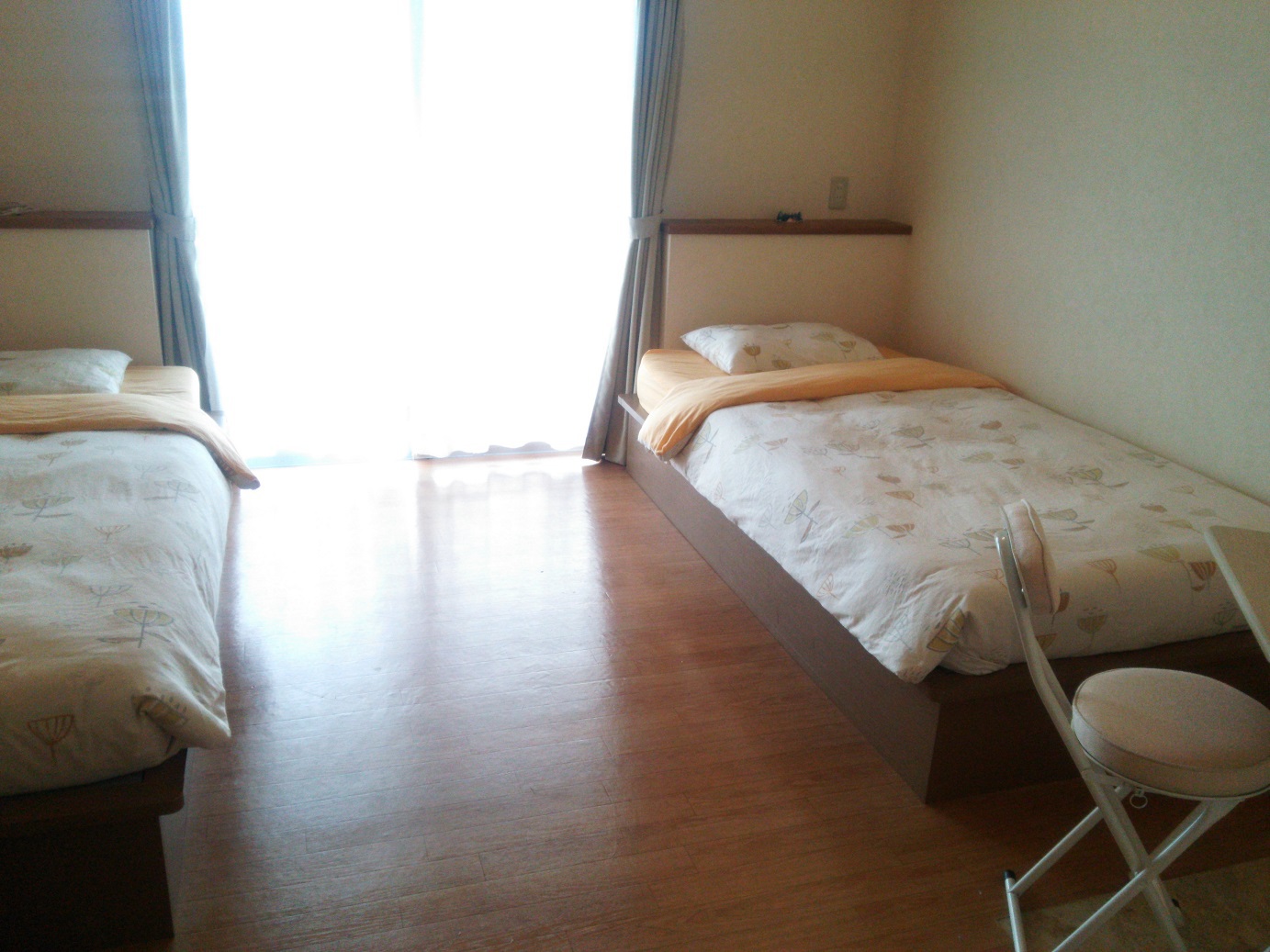 Umisuzume (Ishigakijima) Image 2, Ishigaki, Japan