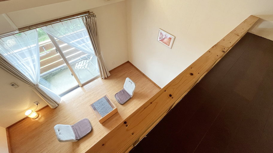 オーシャンビューロフト付フローリングルーム*