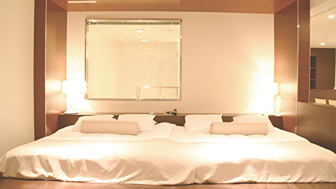 【Suite Room：NAGOMI】ベッド