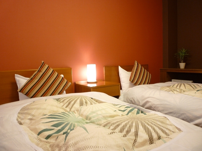 お洒落な『洋室ツイン』リニューアル