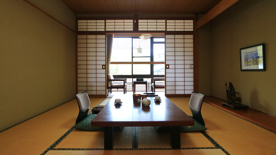 Kakeyu Onsen Izumiya Ryokan Kakeyu Onsen Izumiya Ryokan is perfectly located for both business and leisure guests in Ueda. The property has everything you need for a comfortable stay. Service-minded staff will welcome and guide 