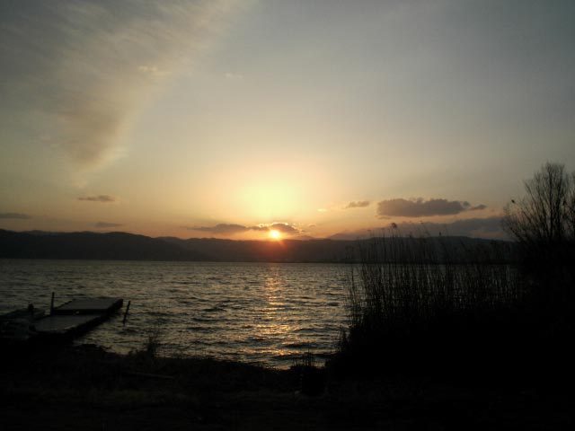諏訪湖の夕暮れ