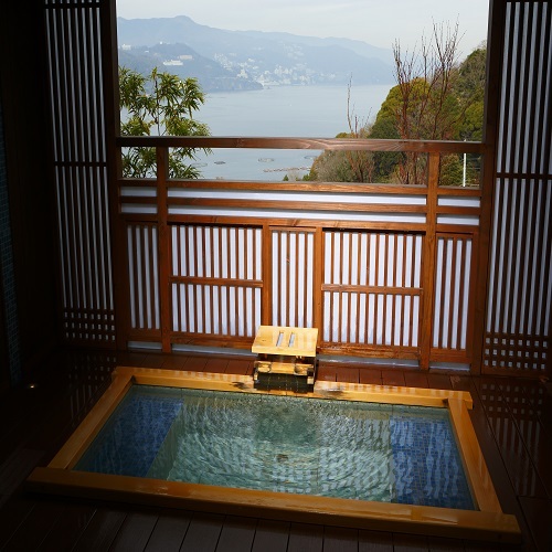 虹の間／客室専用露天