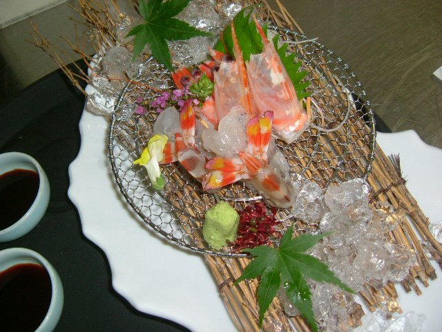 氷の上の車海老の刺身