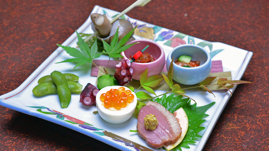 *お夕食一例（前菜）/地元の食材を活かした旬味を季節感を添えて。