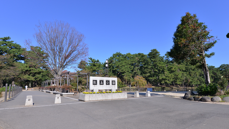 *敷島公園/利根川と広瀬川に挟まれた広大な面積を有する公園。晴れた日の散策に