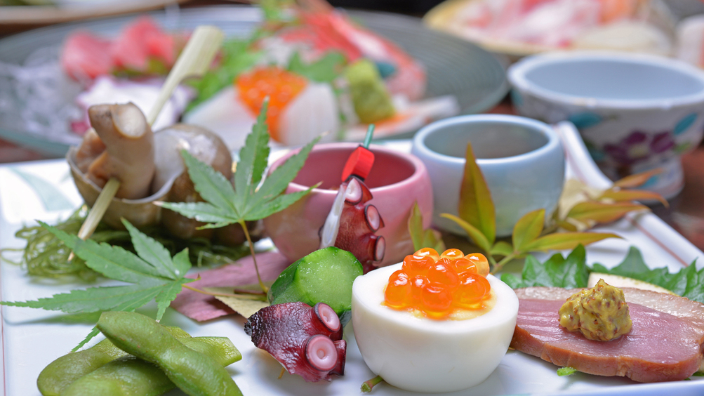 *お夕食一例（前菜）/地元の食材を活かした旬味を季節感を添えて。