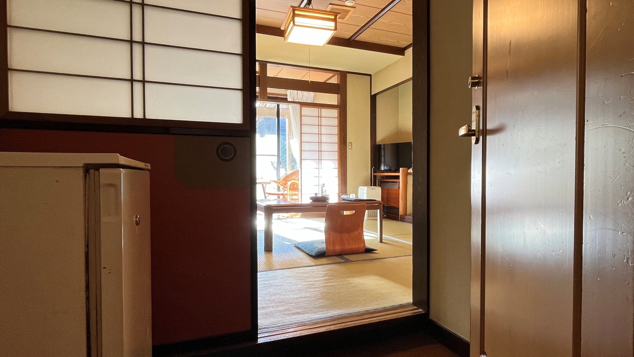 【客室】おまかせ２〜４階８畳山吹