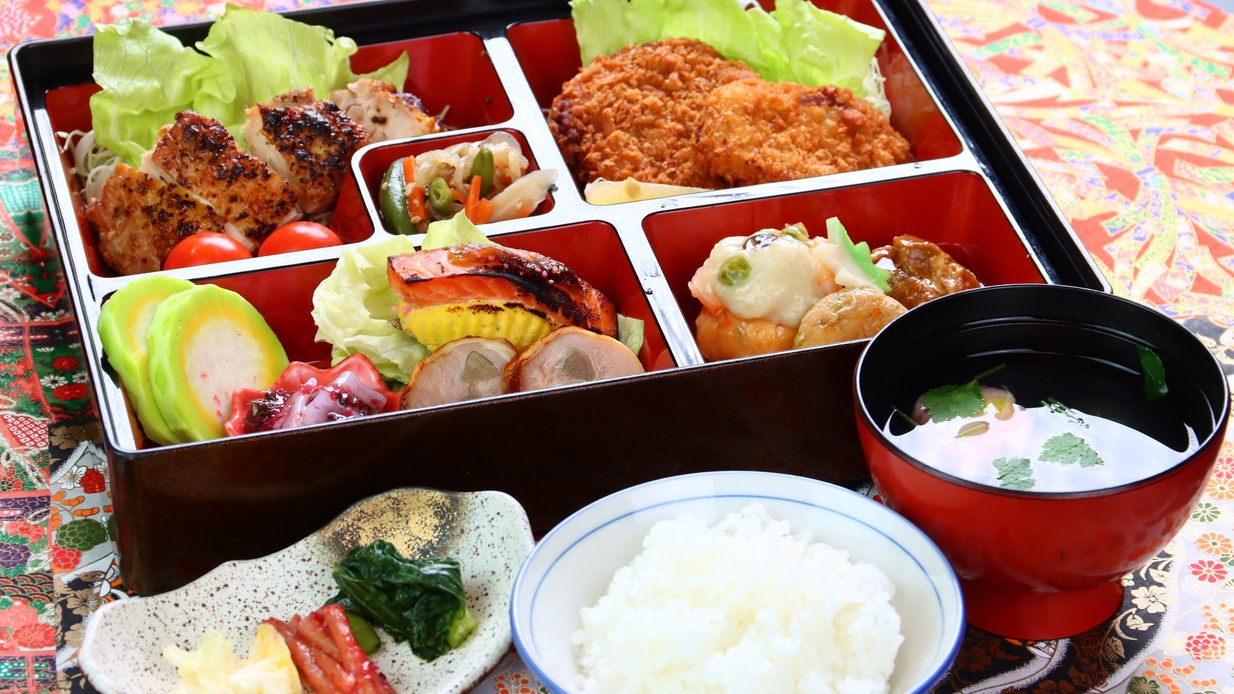 【料理】食事高評価の太陽館特製「会席弁当」
