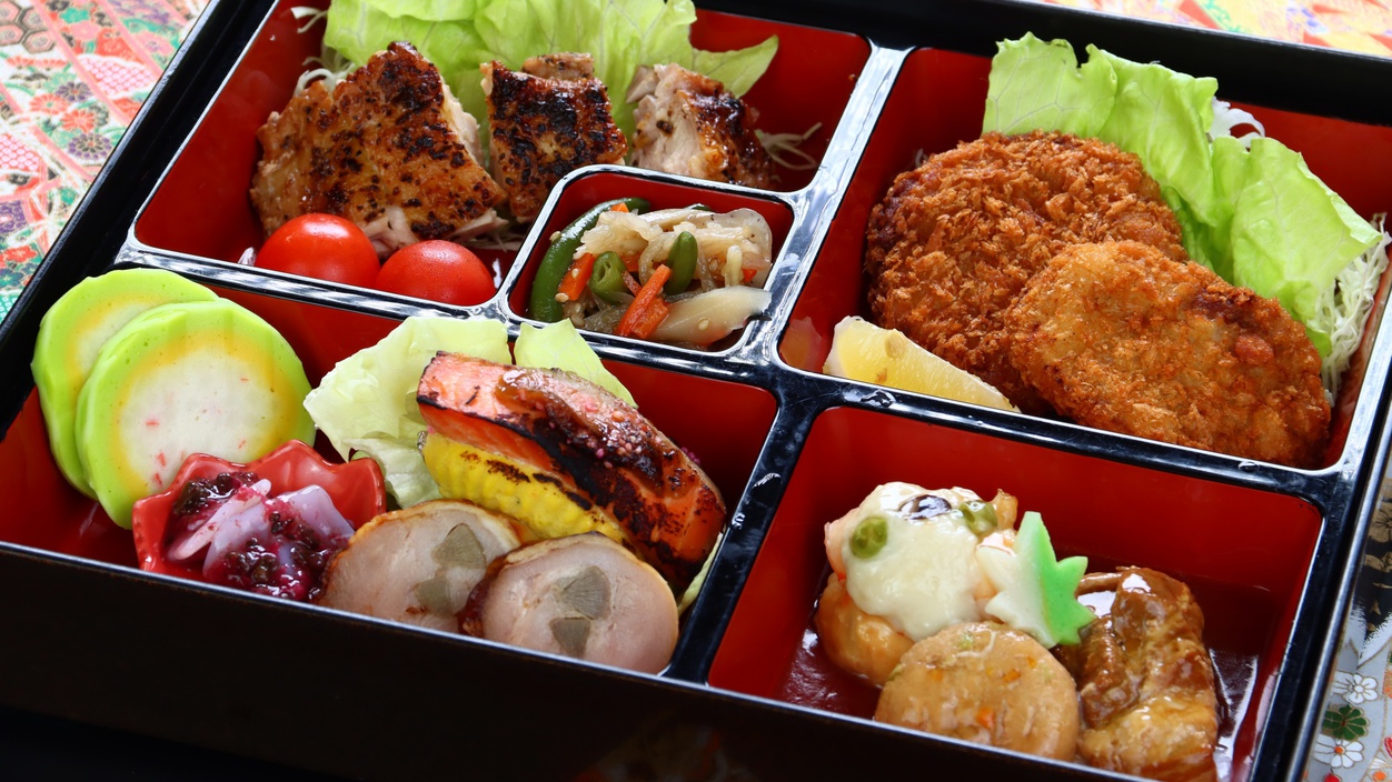 【料理】食事高評価の太陽館特製「会席弁当」