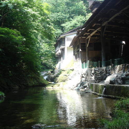 作并温泉鹰泉阁岩松旅馆