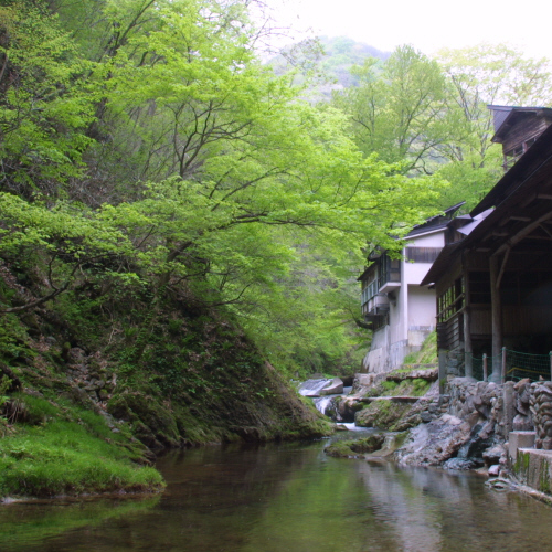 作并温泉鹰泉阁岩松旅馆