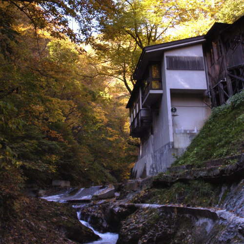 作并温泉鹰泉阁岩松旅馆