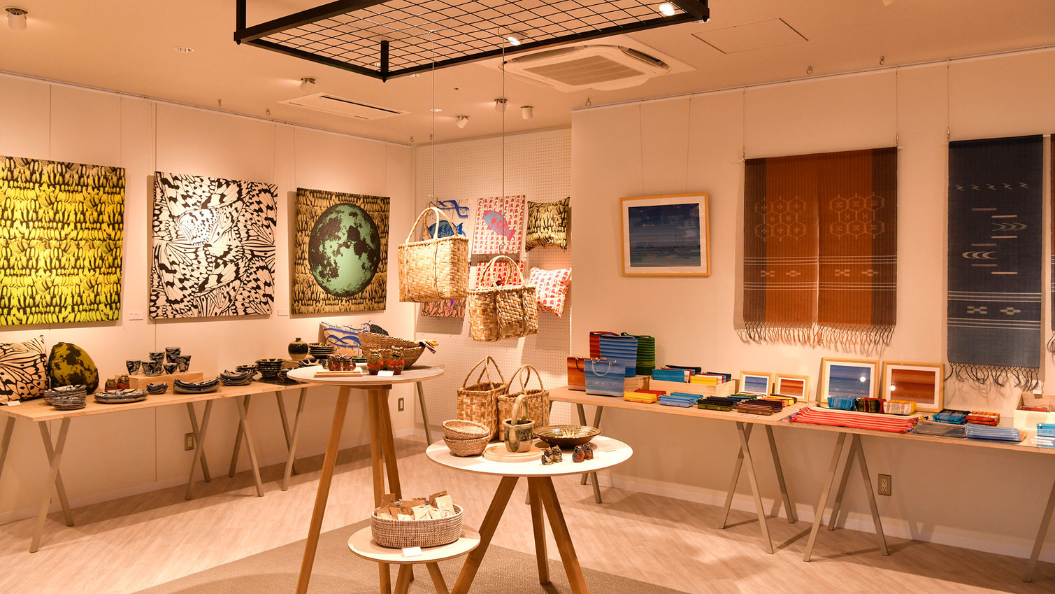 【RESORT SHOP & MARKET】石垣島・八重山諸島で活躍するクリエイターの作品を展示販売