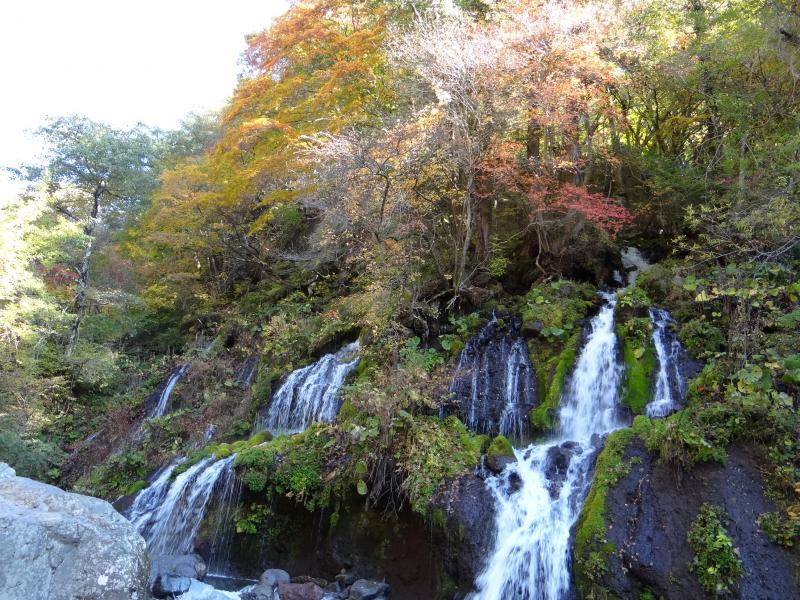 吐竜の滝と川俣渓谷の紅葉