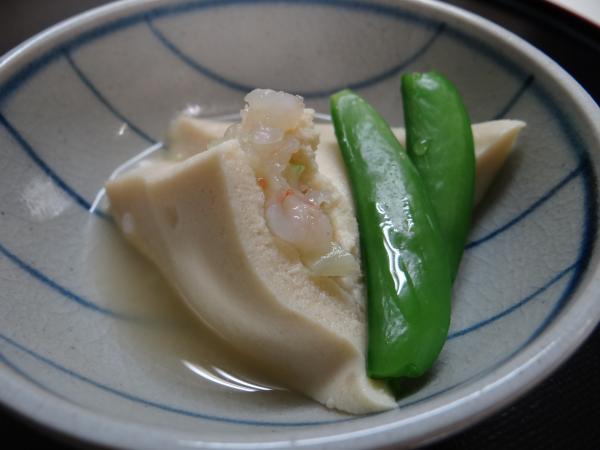 お夕食一例（高野豆腐の海老はさみ煮）