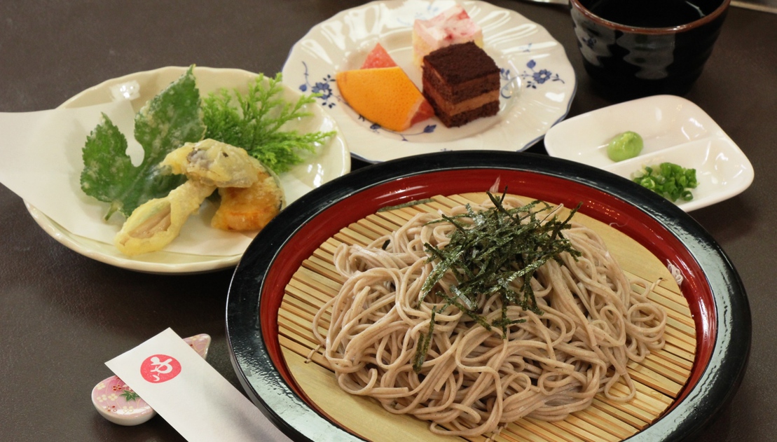 【夕食軽食がオーダー可能】 1セット 1500円（別） 