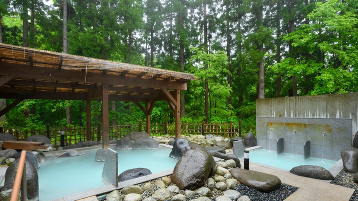 蔵王の大自然を眺めながらお入りいただける露天風呂でのんびり癒しのひと時をお楽しみください。