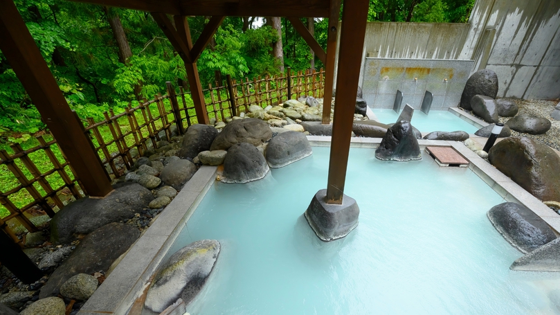 蔵王の風薫る露天風呂で、清々しく心地よいひとときをお過ごしください。