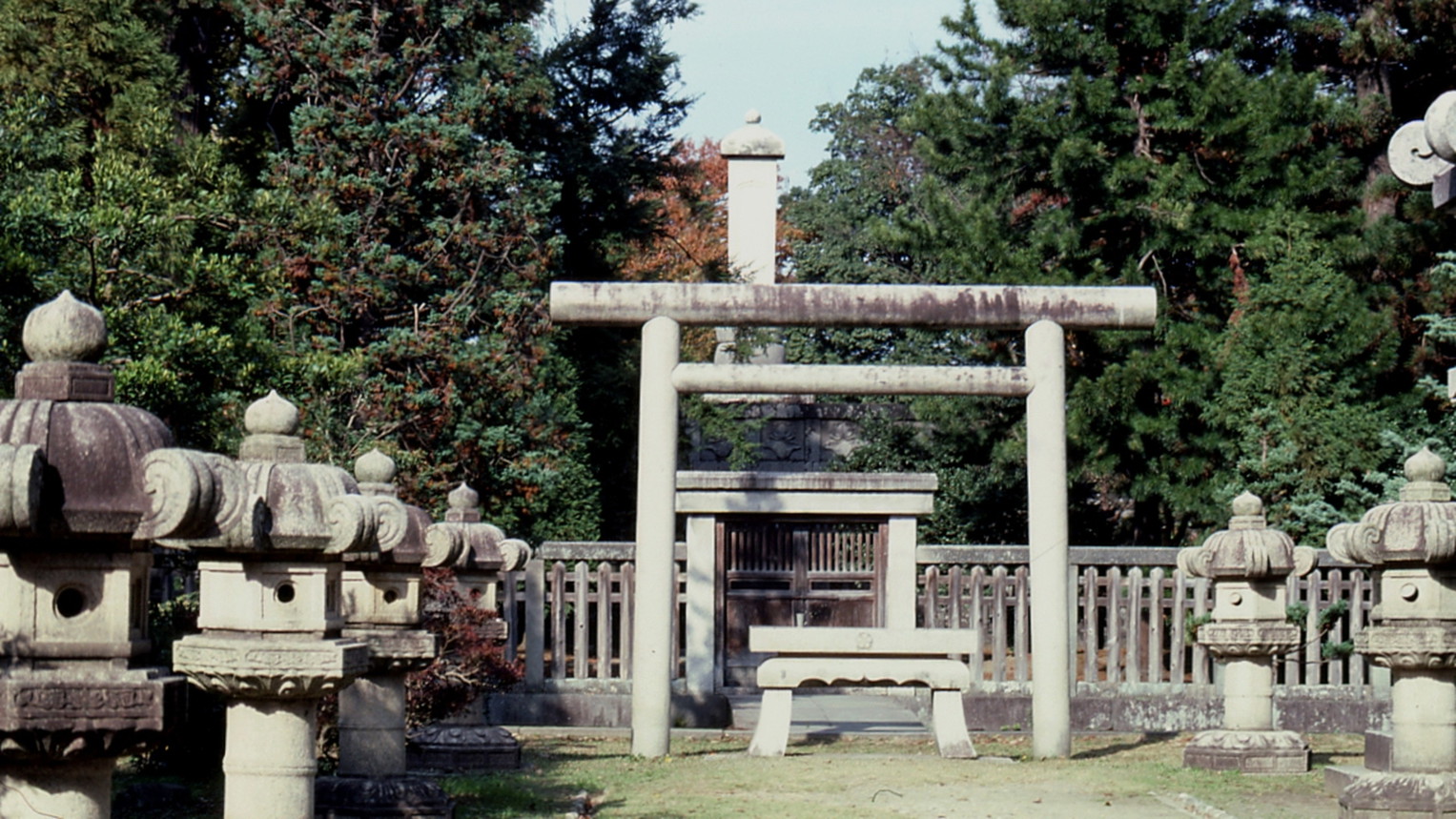前田利長公墓所