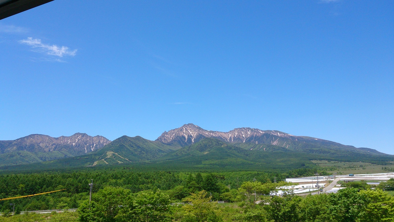 春全室から八ヶ岳を一望