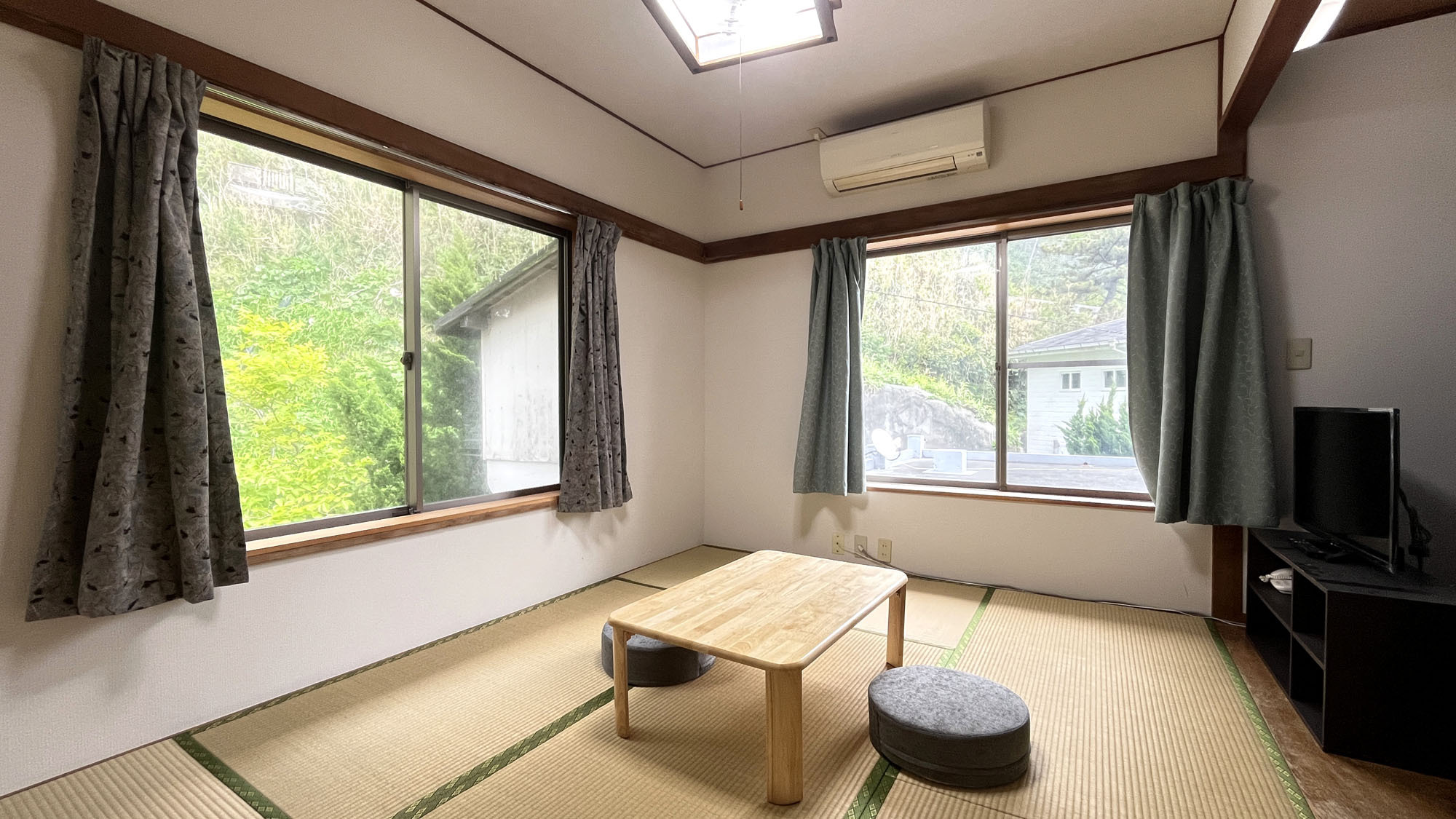 ３F和室６畳バストイレ付きのお部屋です