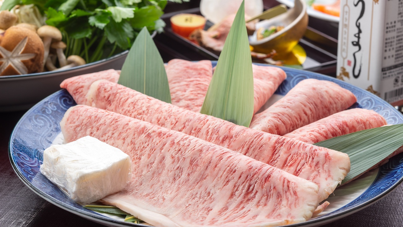 *【近江牛すき焼き】お肉料理の定番！とろけるお肉の甘みと旨みタレのコラボレーションをどうぞ。