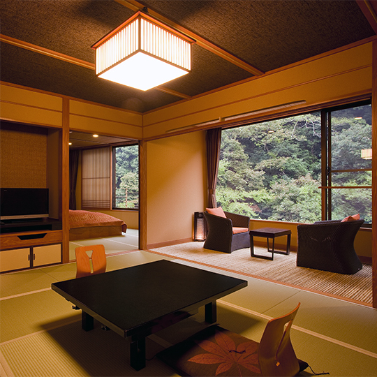 Settukyo Hananosato Onsen Sansuikan Settukyo Hananosato Onsen Sansuikan is perfectly located for both business and leisure guests in Takatsuki. The property offers a wide range of amenities and perks to ensure you have a great time. Tak