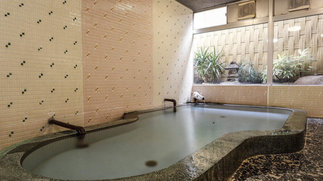 大浴場。美肌の湯と言われる松江しんじ湖温泉のお湯を存分に楽しんで。
