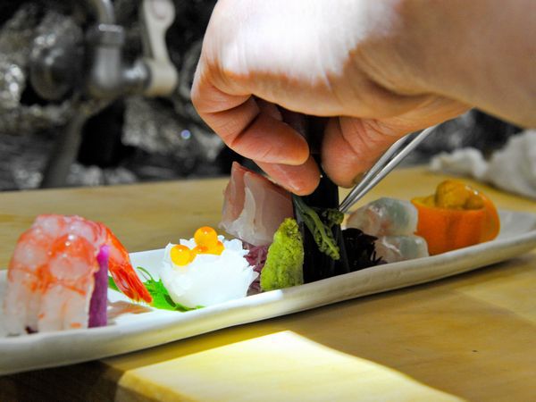 板前が心を込めてお料理をお作りいたします