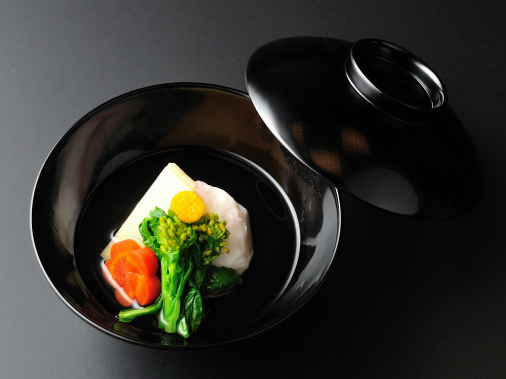 板前が心を込めてお料理をお作りいたします