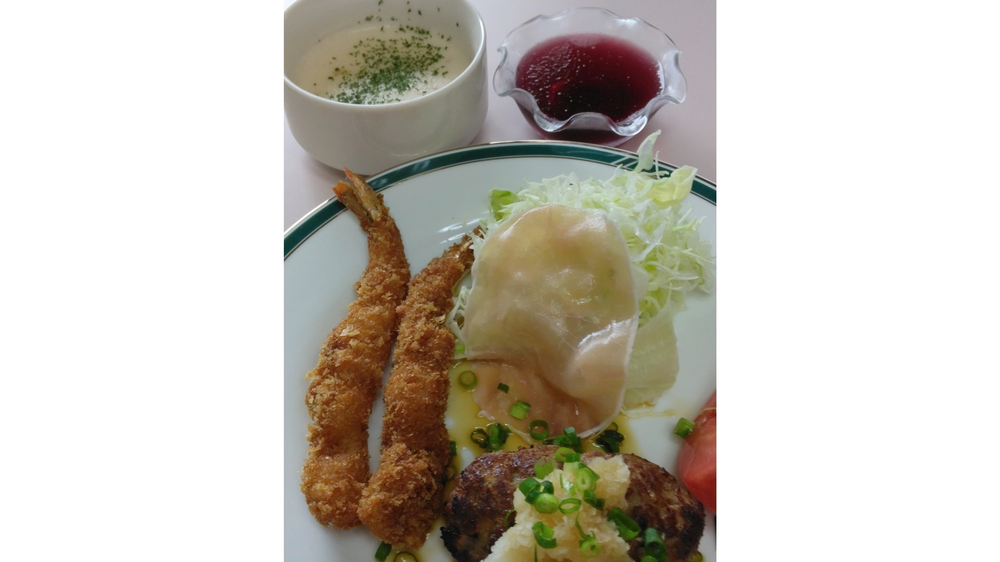 【食事/ランチ一例】エビフライとおろしポン酢ハンバーグ
