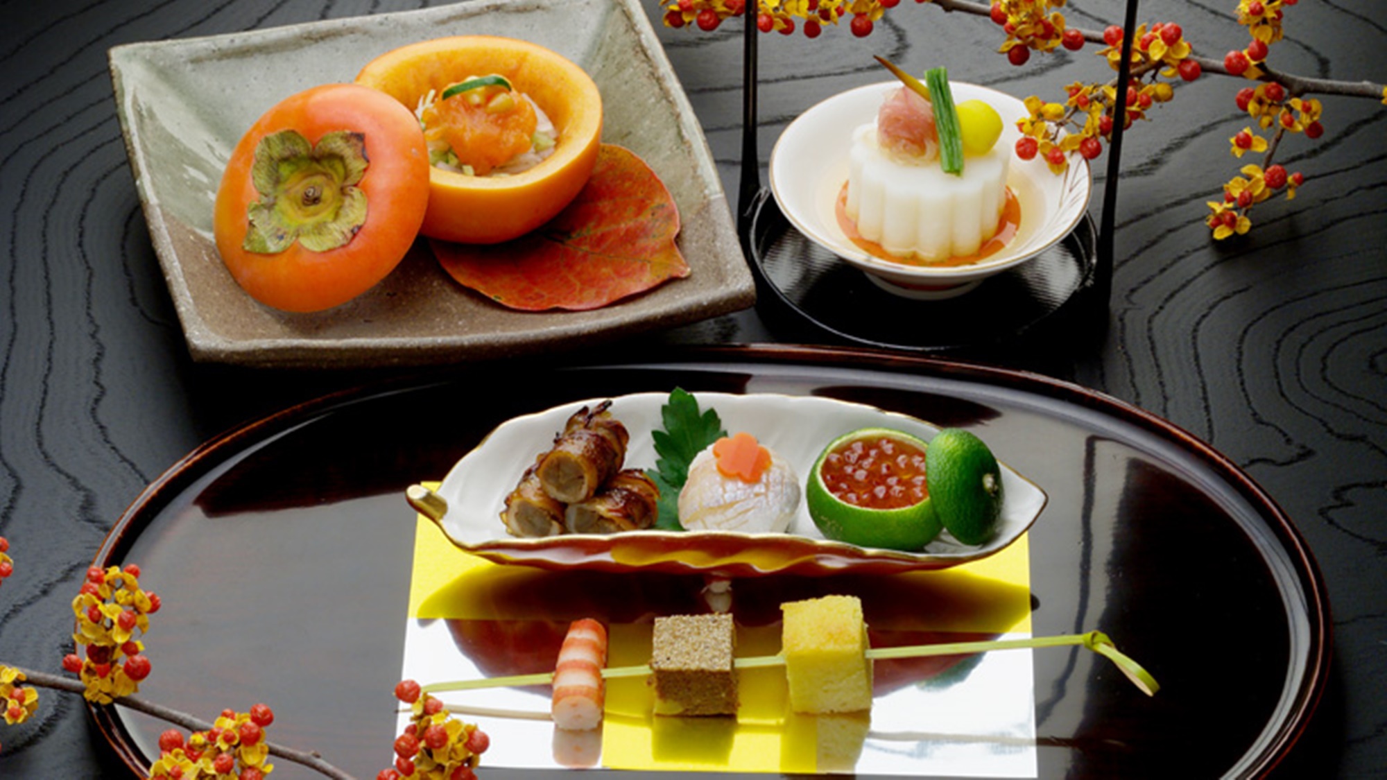 *旬彩料理／四季の彩り・厳選食材を使用した料理長こだわりの懐石料理をお愉しみください。