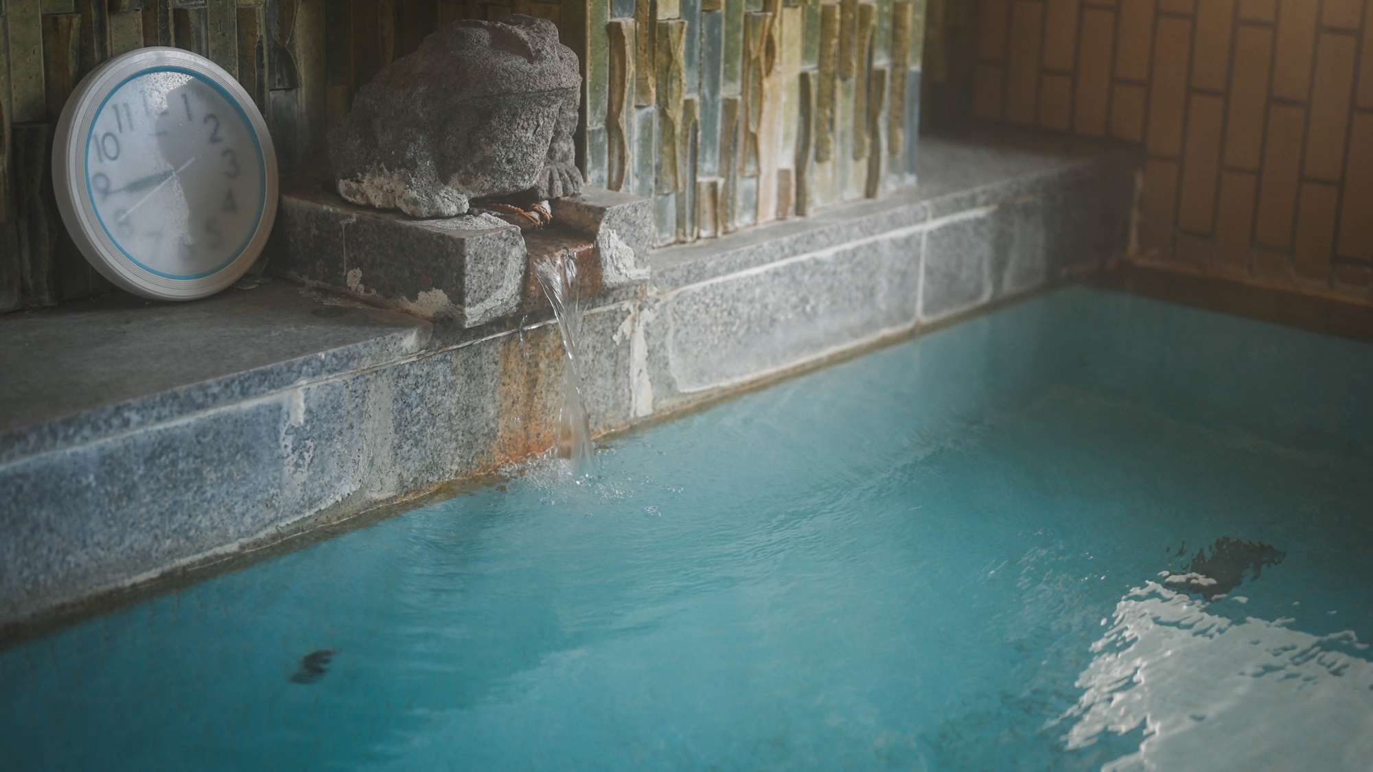 *【大浴場】湯量に恵まれた温泉を源泉掛け流しでお楽しみいただけます