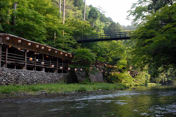 夏川床ー昼