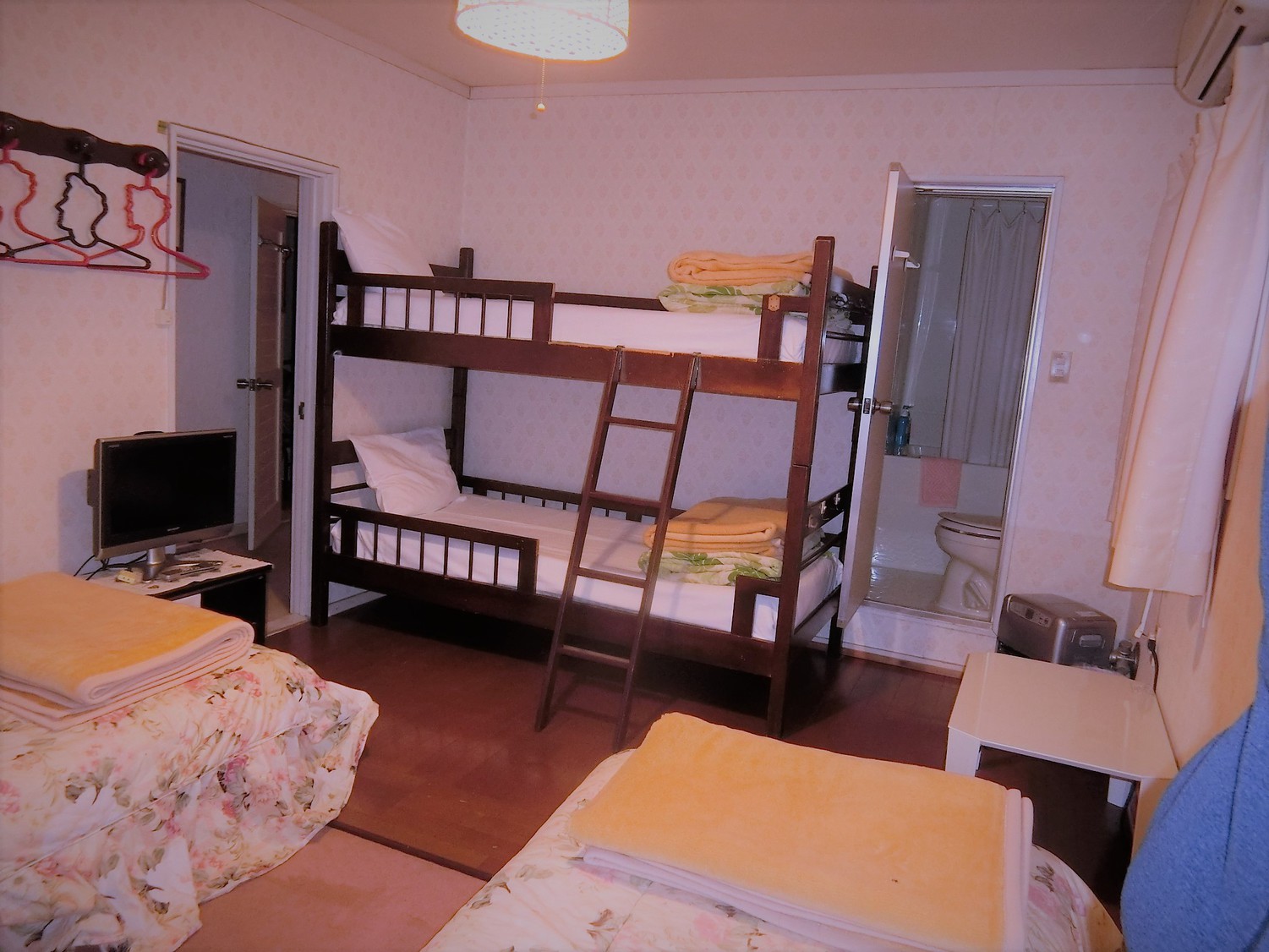 Arisu no Izumi Main Image Arisu no Izumi, Hakuba