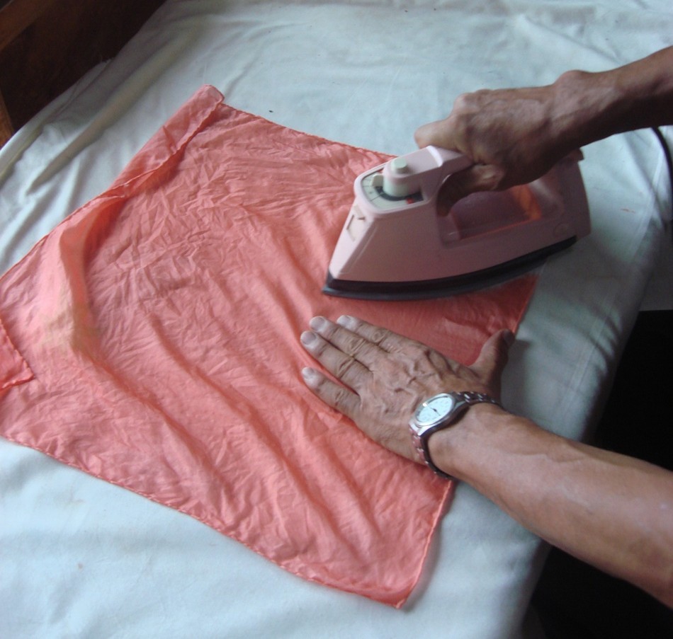 アイロン掛け