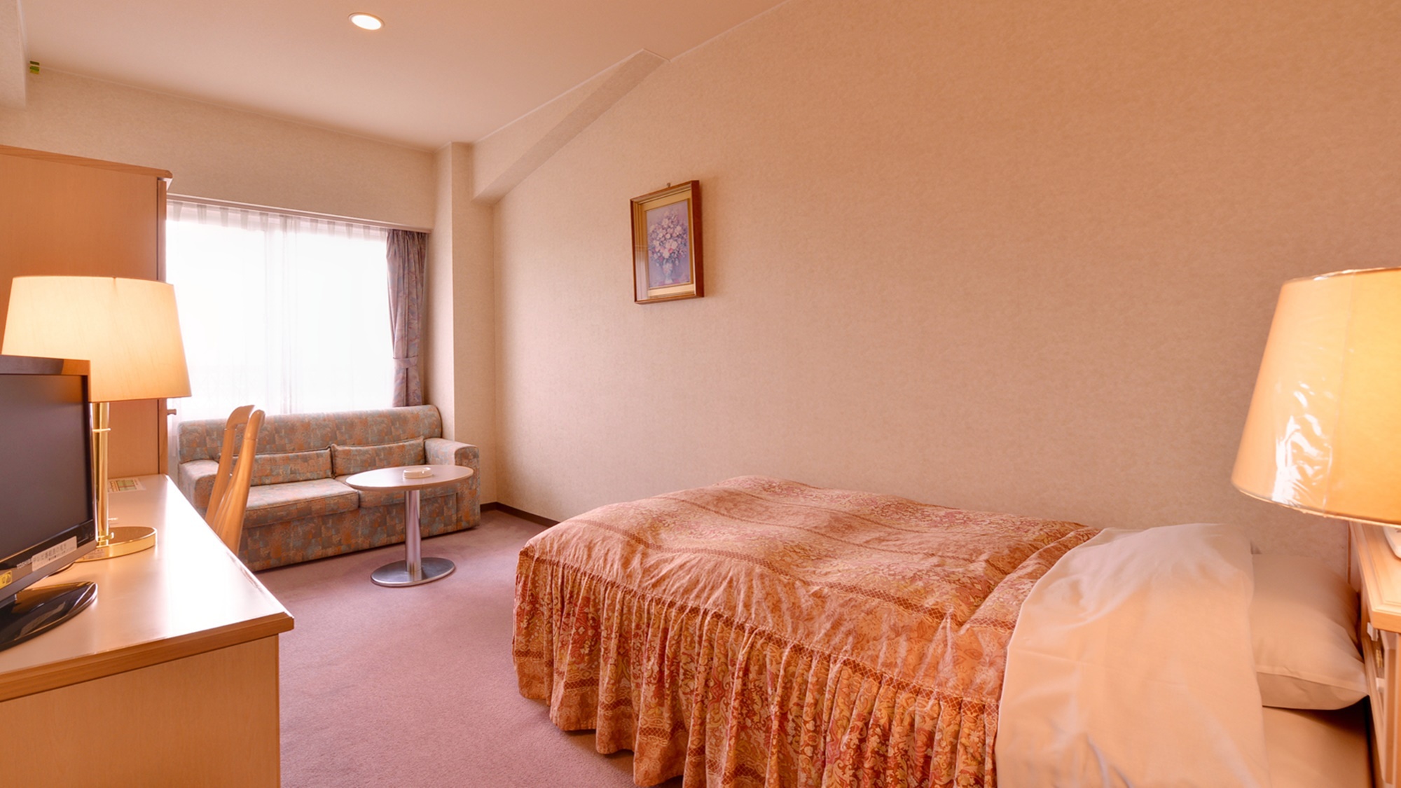 *洋室シングル（客室一例）