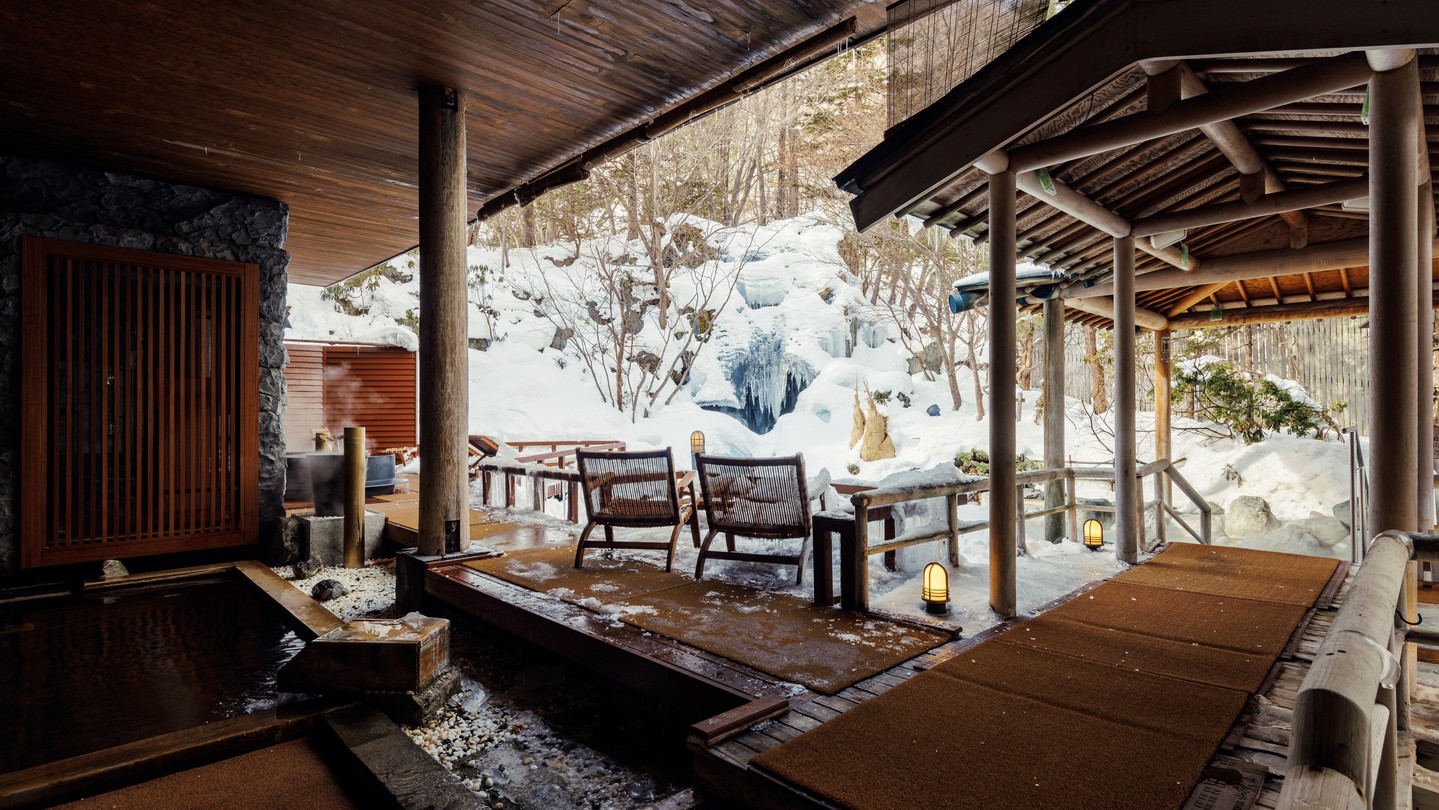 鬼サウナ(冬)／冬の醍醐味、雪見露天風呂が堪能できます。（一例）