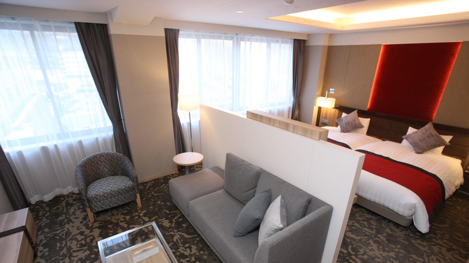 スーペリアハリウッドツイン／ゆとりある48平米の快適な空間で、贅沢なお時間を。（客室一例）