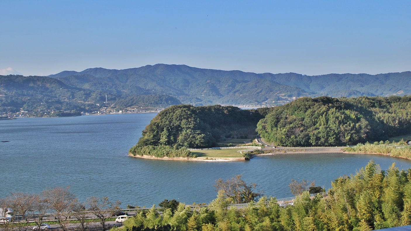 *【景色】当館展望台からの眺め。美しい浜名湖ビューが楽しめます。