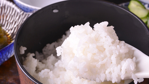 *朝食一例（ご飯）／新潟と言えばやっぱりコレ！炊きたてのご飯を沢山召し上がれ♪