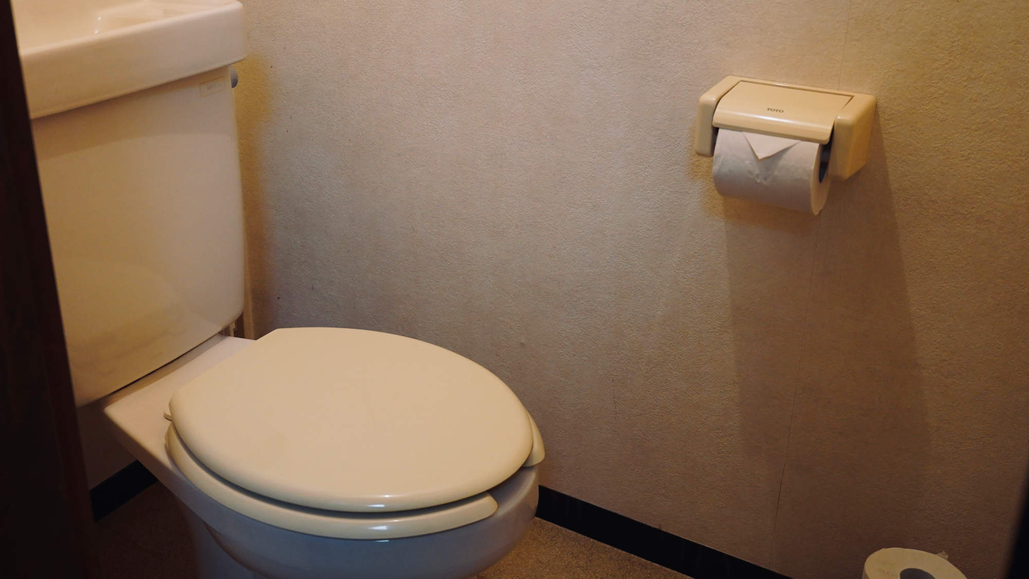 ・【小町／トイレ】清潔で安心。個室のトイレがございます
