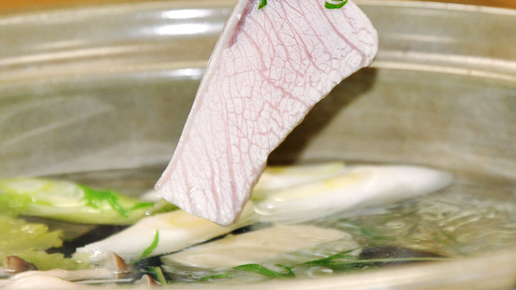 ぶりしゃぶ鍋に、竹や特製ポン酢ダレ！クセになります。