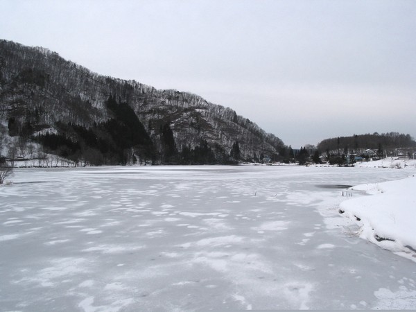 中綱湖の氷結