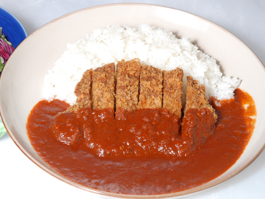 選べる夕食プランレッドカツカレー（一例）