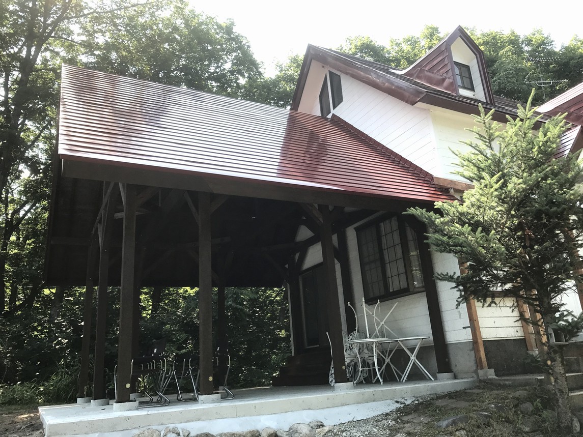 Pension & Cottage Shokubutsushi Ideally located in the Hakuba area, Pension & Cottage Shokubutsushi promises a relaxing and wonderful visit. Featuring a satisfying list of amenities, guests will find their stay at the property a com