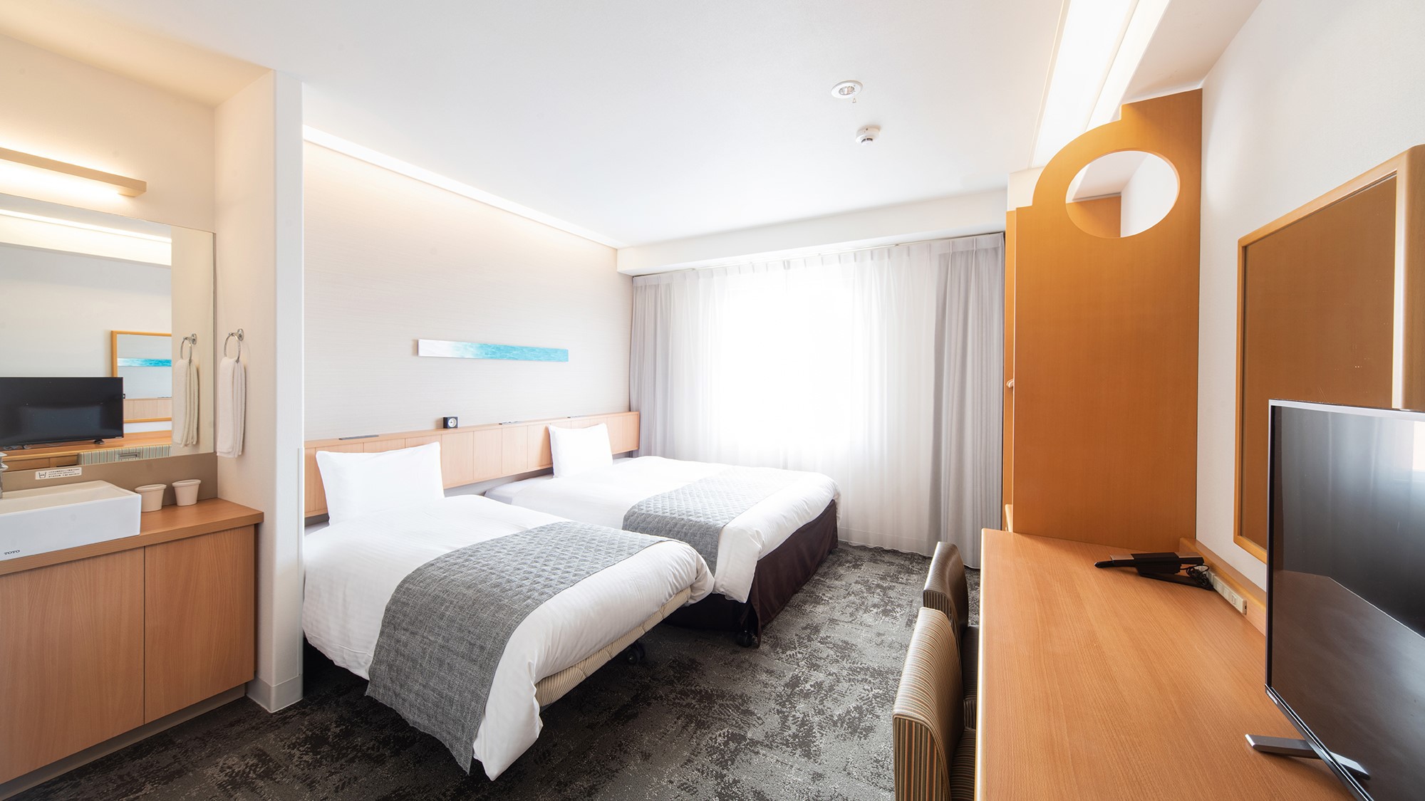 【 エキストラツインルーム 21㎡ 】150cmクイーンサイズベッド1台＋エキストラベッド1台